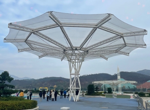 膜結(jié)構(gòu)網(wǎng)球場與露天網(wǎng)球場有什么區(qū)別？