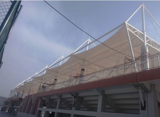體育館膜結(jié)構(gòu)頂棚，是體育場地新型選擇